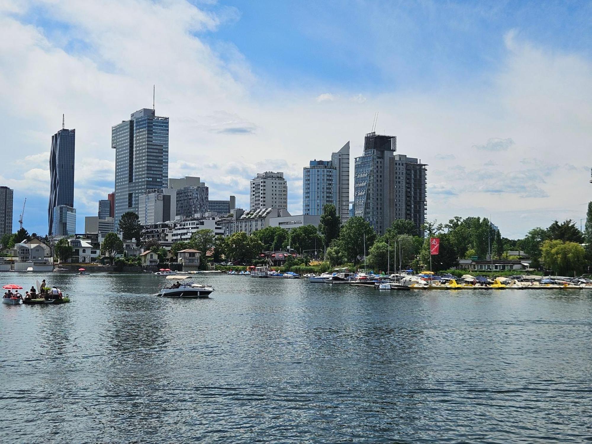 Yuki'S Place - Un-Vic, Danube Beach And Subway Near To Downtown ウィーン エクステリア 写真
